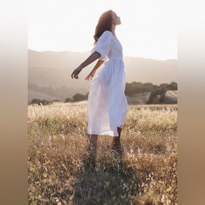 Kara Thoms The Bellflower Dress in Blanc Linen Medium